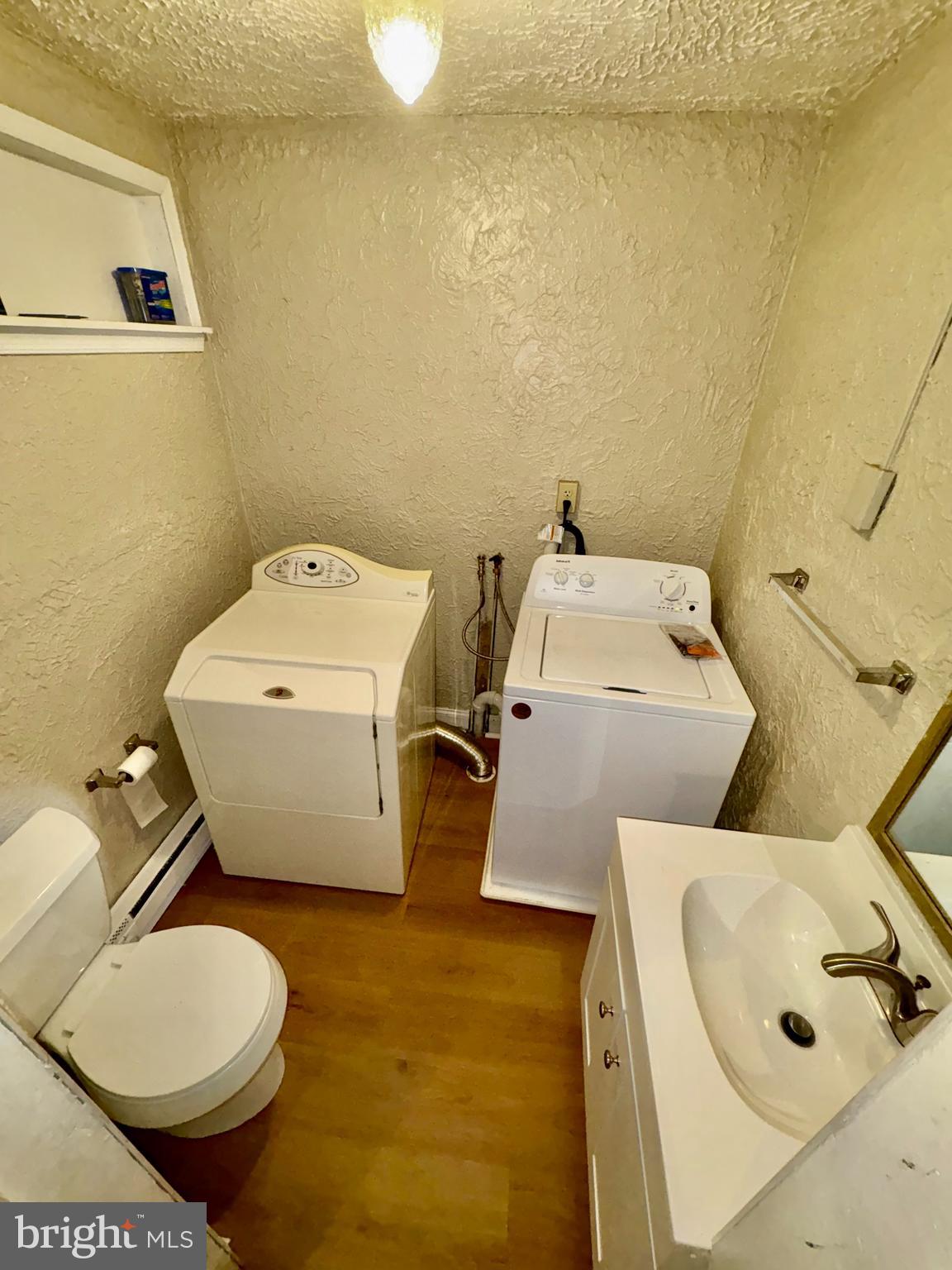 823 Scull Street Lebanon, PA 17046 - Photo 3 of 8 a utility room with dryer and washer