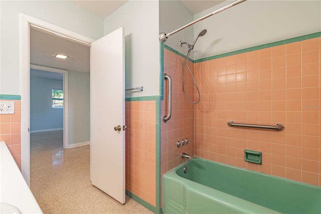 677 Oakwood Drive Dunedin, FL 34698 - Photo 29 of 31