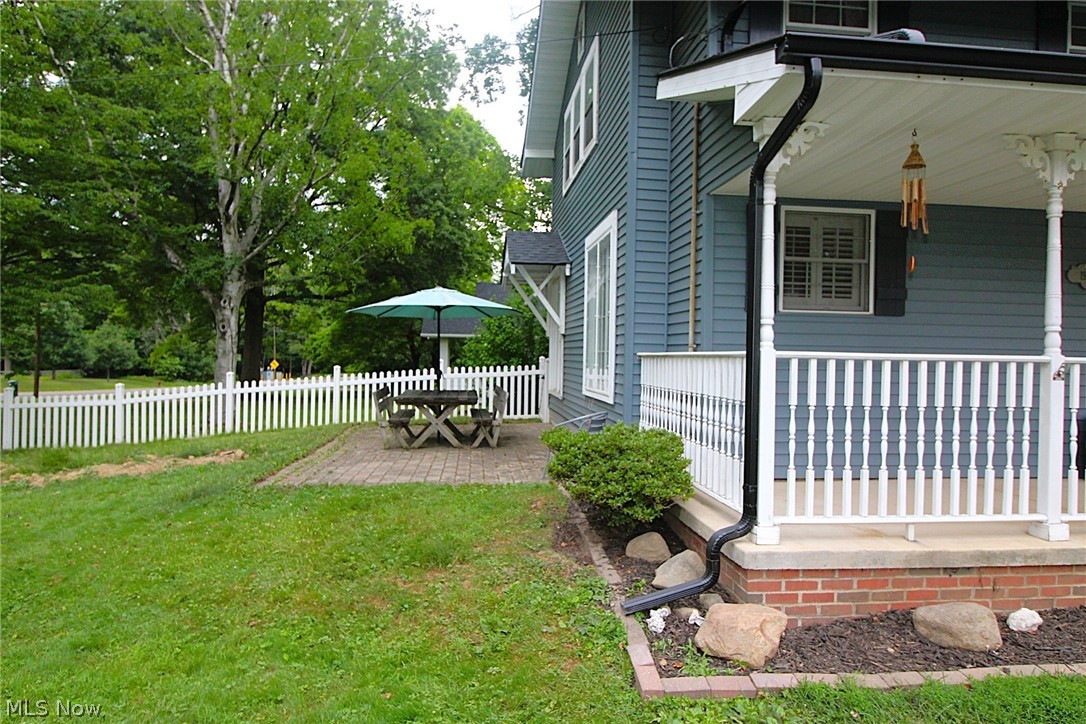1903 Maple Road Stow, OH 44224 - Photo 4 of 42