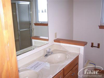 3311 North Henderson Road Davison, MI 48423 - Photo 7 of 24 20181290-6.JPG