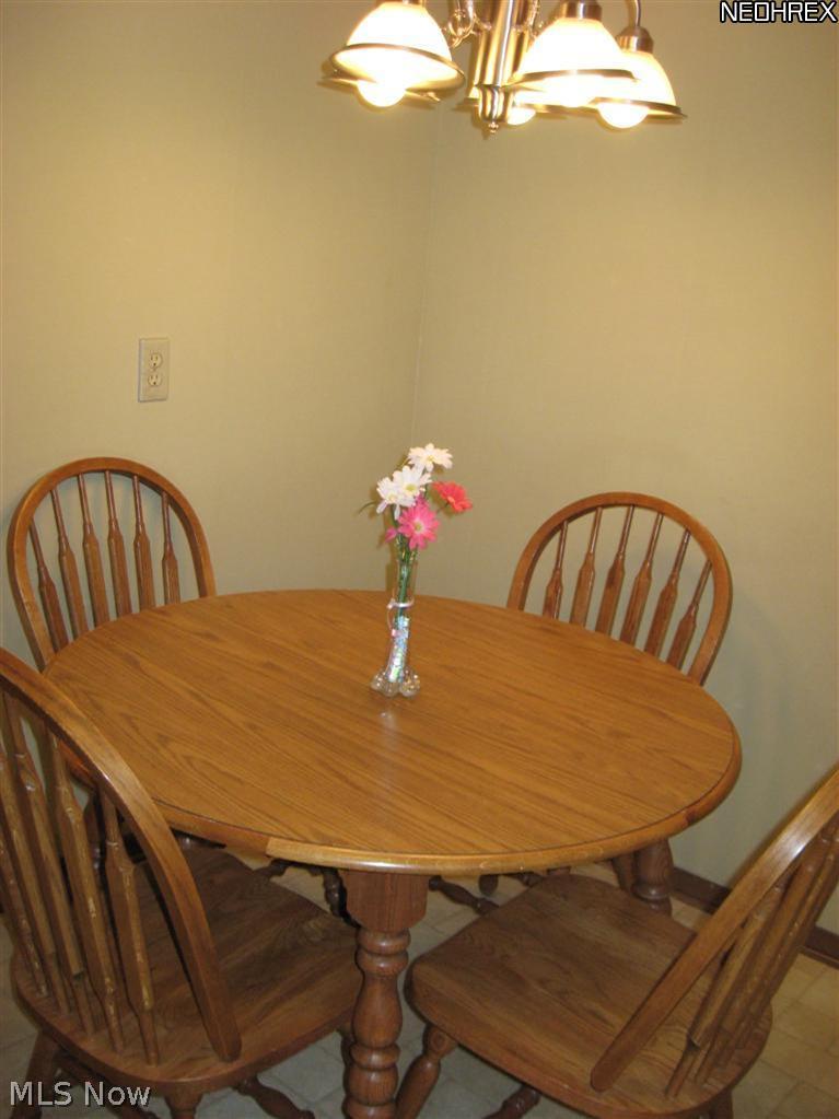 1172 Lander Road Cleveland, OH 44124 - Photo 11 of 25