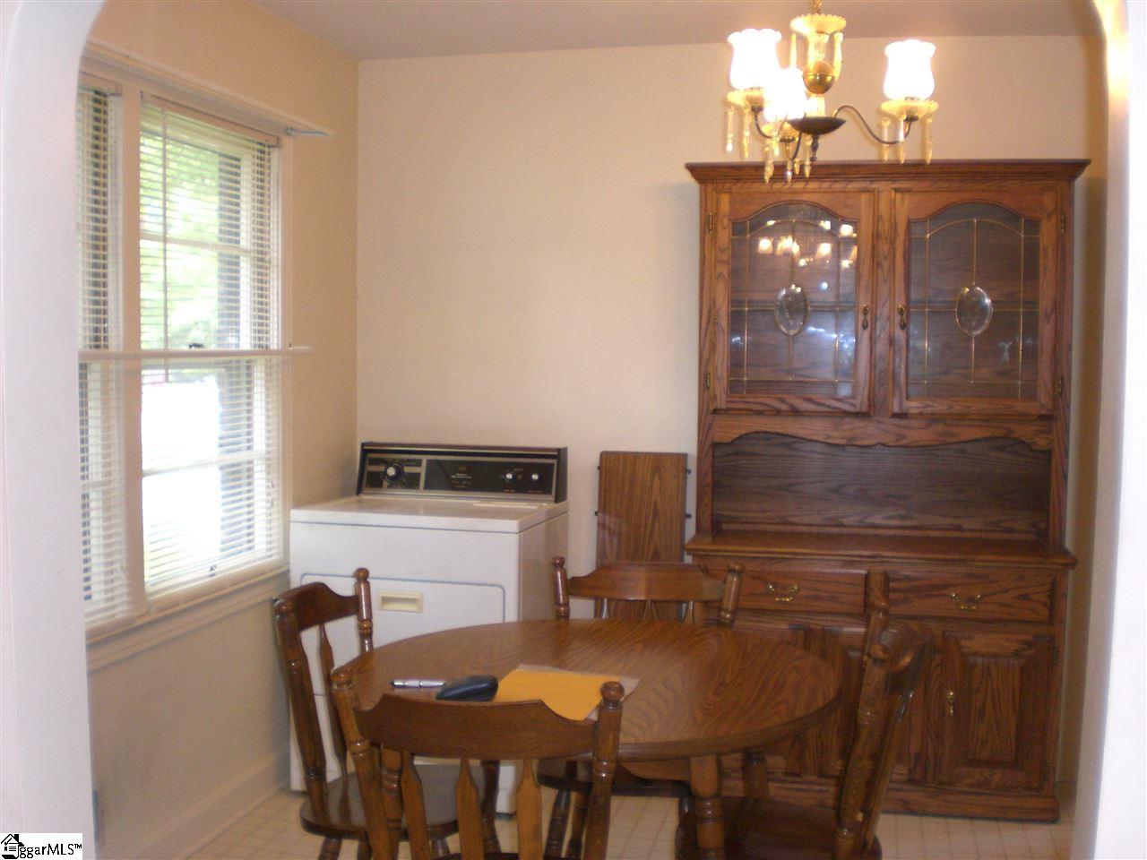1701 West Parker Road Greenville, SC 29617 - Photo 6 of 25 Gallery Image 6