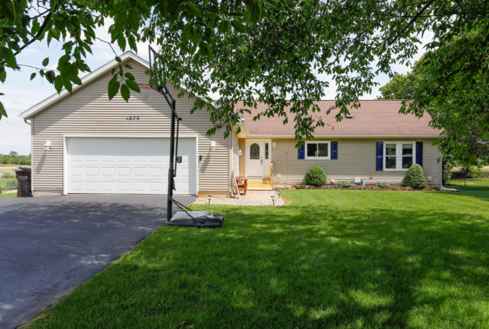 1075 Sir Knight Road Plainwell, MI 49080 - Photo 2 of 27 1075 Sir Knight Rd-102
