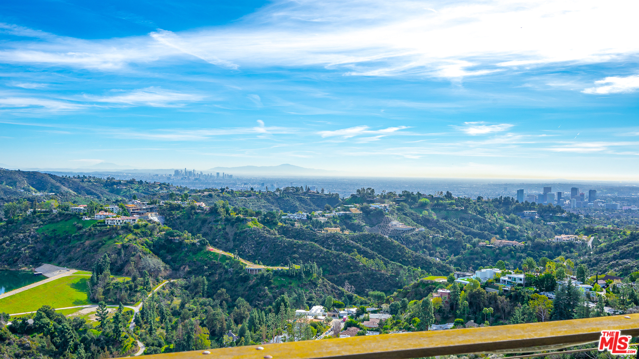 2010 Stradella Road Los Angeles, CA 90077 - Photo 7 of 12