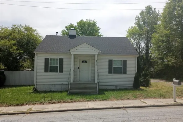 $1,350 | 419 West Vandalia Road, Greensboro, NC 27406