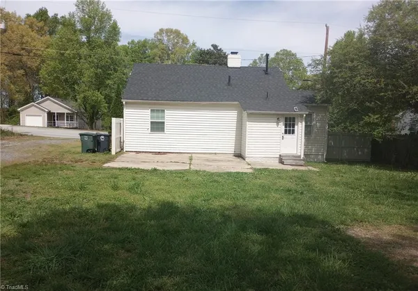 $1,350 | 419 West Vandalia Road, Greensboro, NC 27406