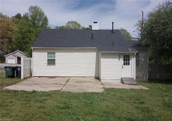 $1,350 | 419 West Vandalia Road, Greensboro, NC 27406