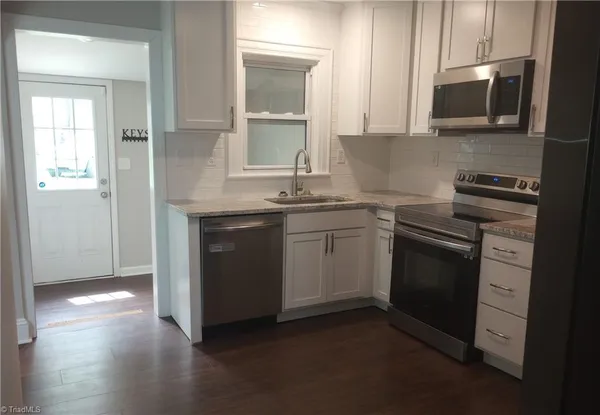 $1,350 | 419 West Vandalia Road, Greensboro, NC 27406