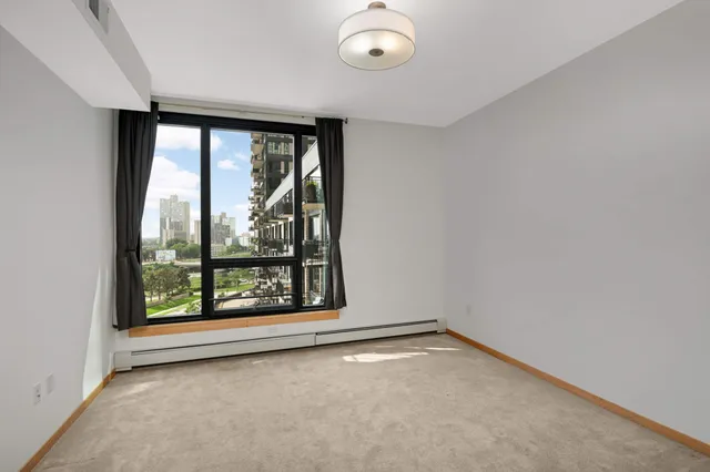 $435,000 | 1240 South 2nd Street, Unit 723, Minneapolis, MN 55415