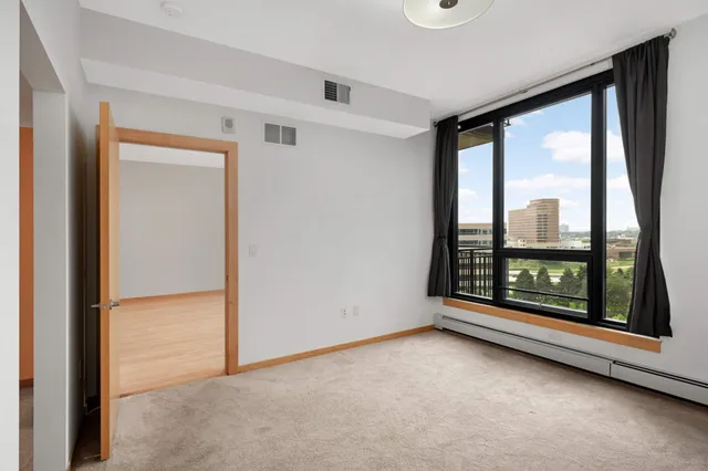 $435,000 | 1240 South 2nd Street, Unit 723, Minneapolis, MN 55415