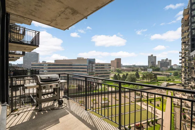 $435,000 | 1240 South 2nd Street, Unit 723, Minneapolis, MN 55415