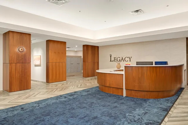 $435,000 | 1240 South 2nd Street, Unit 723, Minneapolis, MN 55415