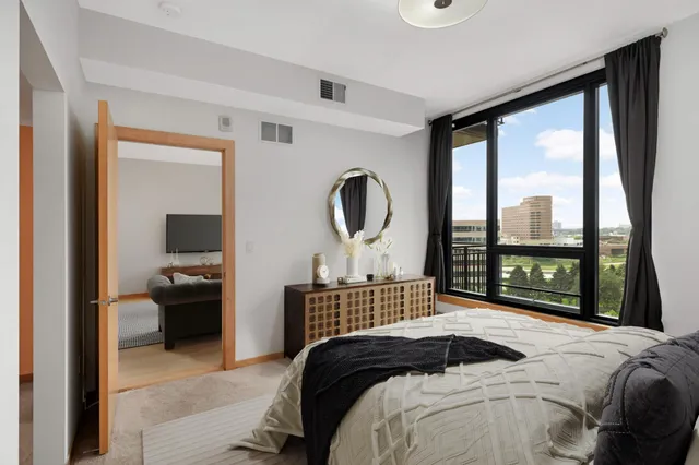 $435,000 | 1240 South 2nd Street, Unit 723, Minneapolis, MN 55415