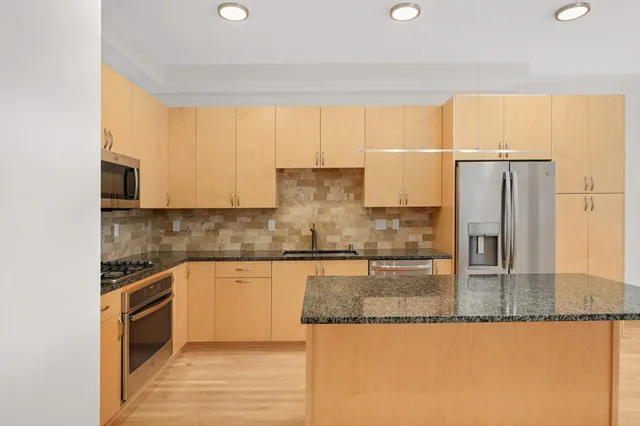 $435,000 | 1240 South 2nd Street, Unit 723, Minneapolis, MN 55415