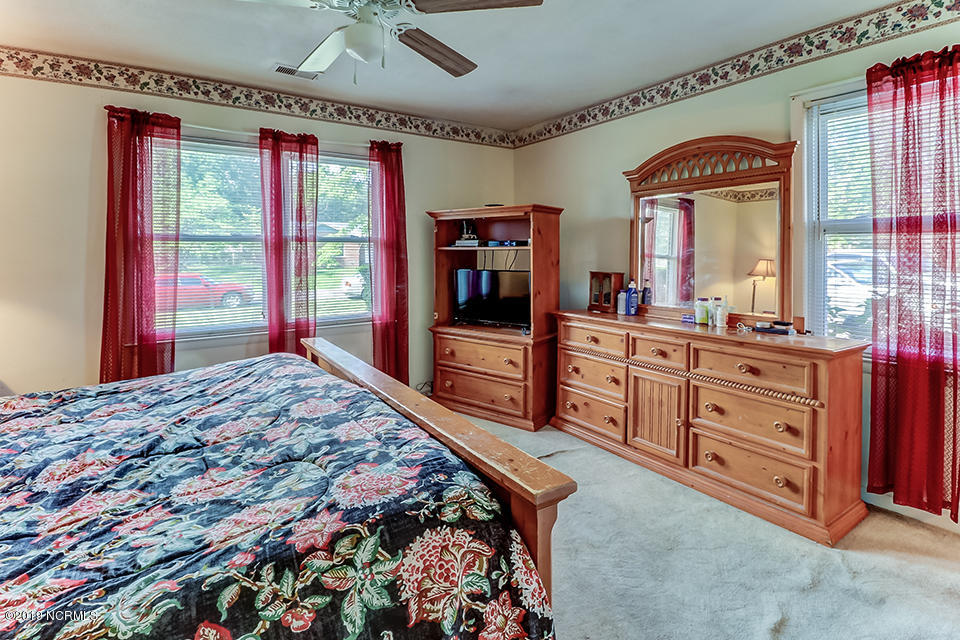 4621 Trafalgar Road Wilmington, NC 28405 - Photo 16 of 32 IMG_3523And8more