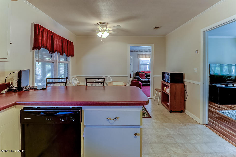4621 Trafalgar Road Wilmington, NC 28405 - Photo 6 of 32 IMG_3406And8more