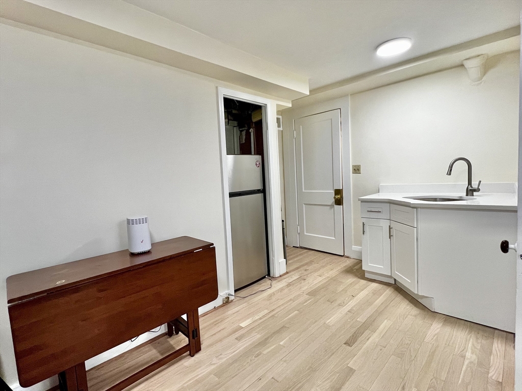 46 Central Street, Unit B2 Auburndale, MA 02466 - Photo 3 of 9