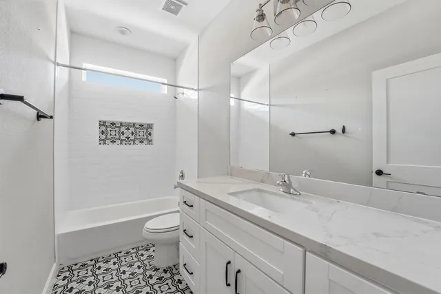 $300,000 | 317 South Idaho Street, La Porte, TX 77571