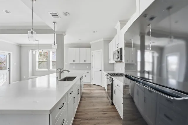 $300,000 | 317 South Idaho Street, La Porte, TX 77571