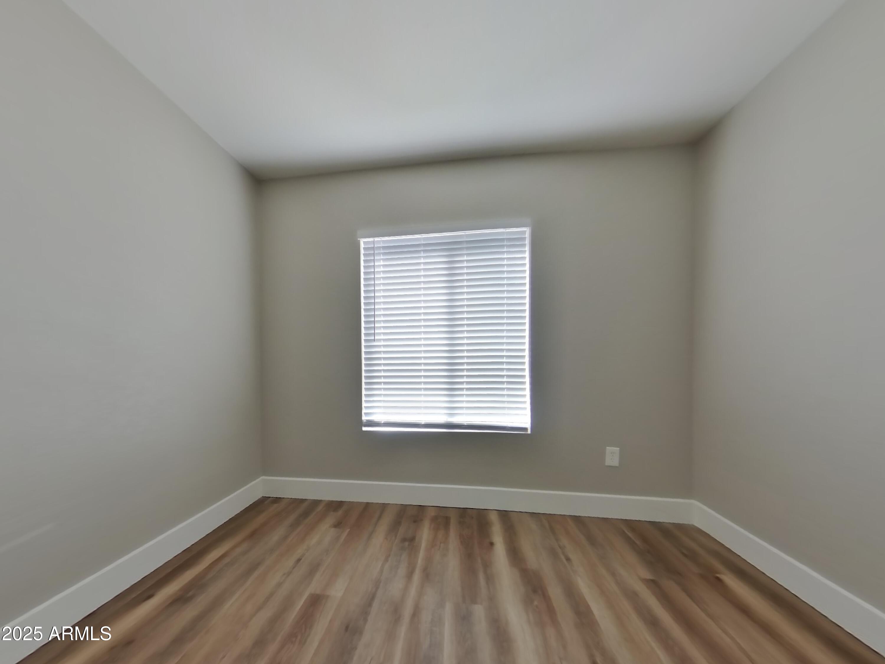 1128 West Hermosa Drive Tempe, AZ 85282 - Photo 11 of 16 10_Image_eaHy0Q4LQ2