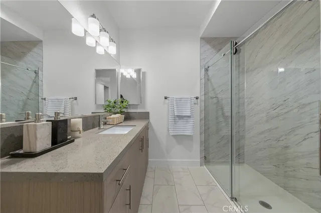 $908,500 | 168 South Monterey Street, Unit 410, Alhambra, CA 91801