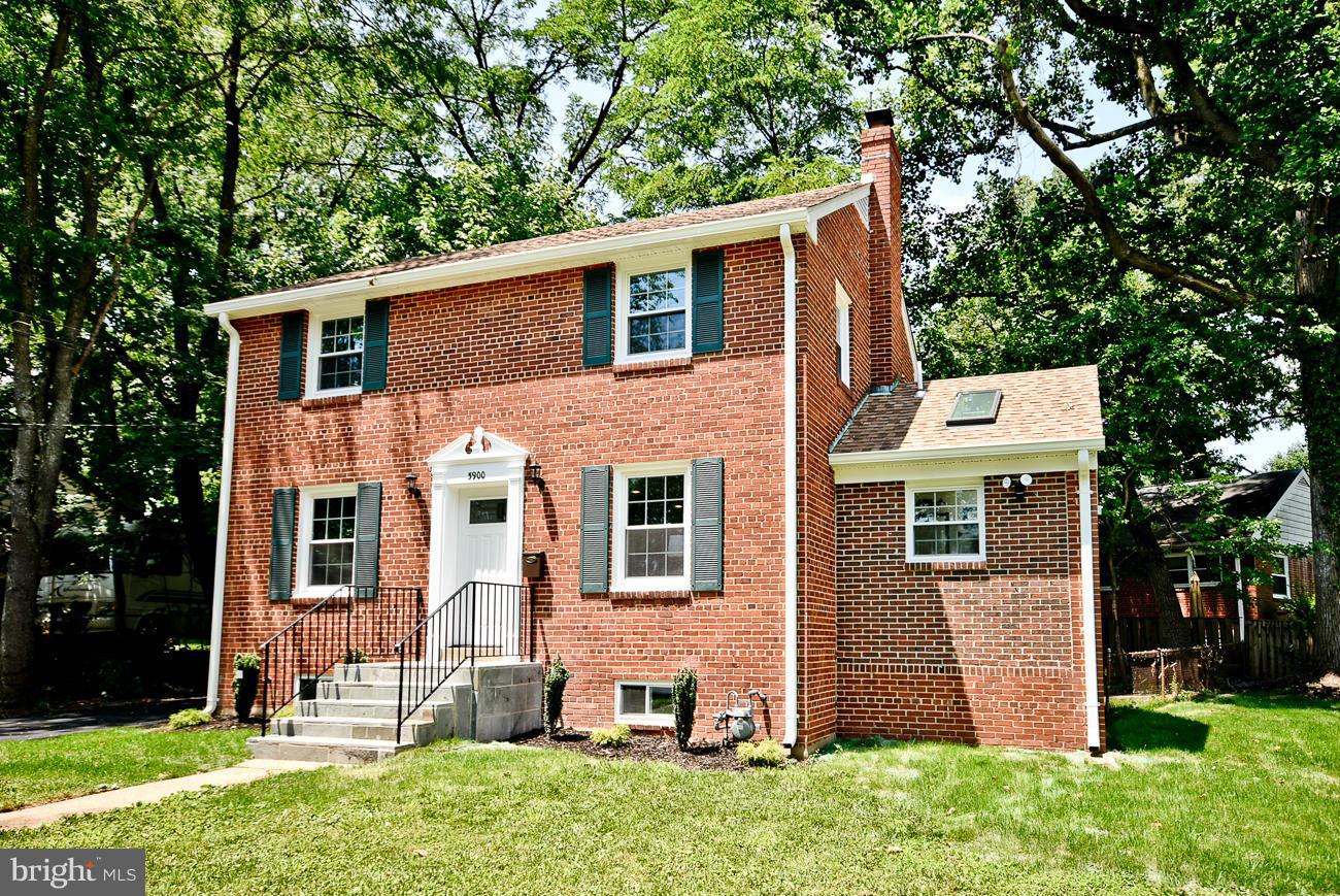 5900 Grayson Street Springfield, VA 22150 - Photo 30 of 30 front view of a house with a yard