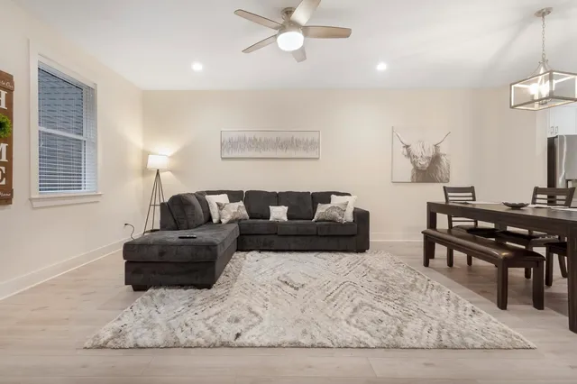 $2,500 | 1577 Metropolitan Boulevard, Unit 4, Tallahassee, FL 32308