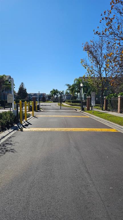 10193 Ridgebloom Avenue Orlando, FL 32829 - Photo 40 of 41 a view of a basketball court