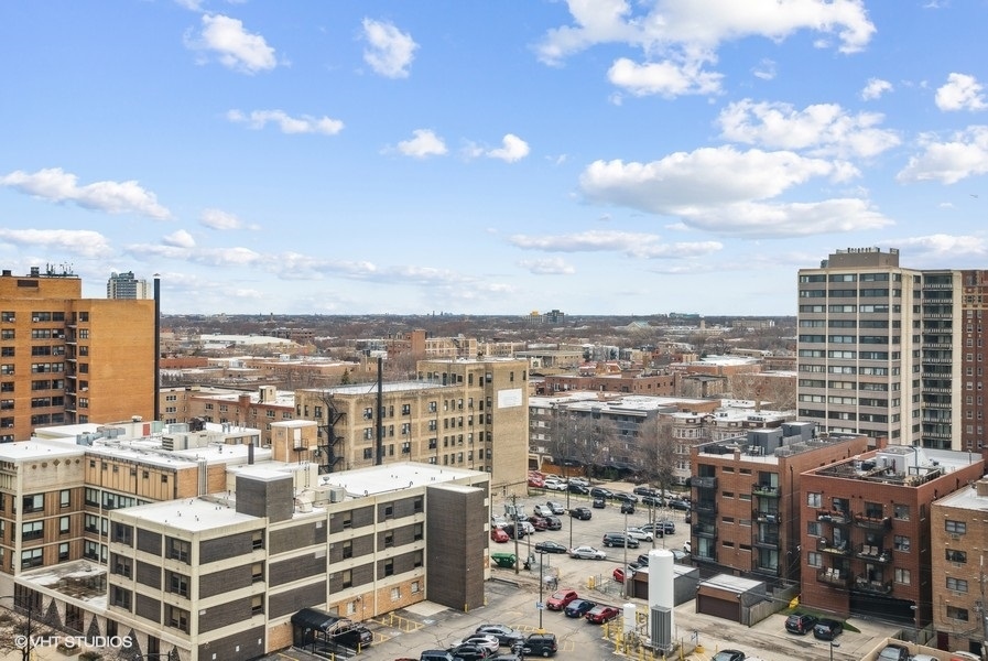 6171 North Sheridan Road, Unit 1204 Chicago, IL 60660 - Photo 12 of 15 a view of city with a city
