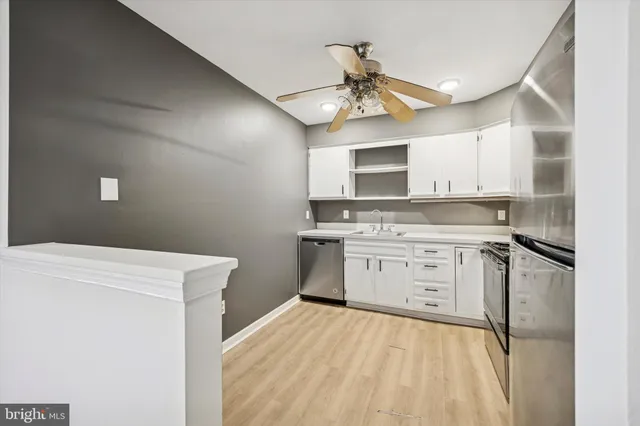 $284,000 | 238 Colette Court, Levittown, PA 19057