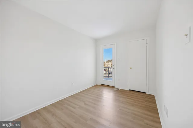 $284,000 | 238 Colette Court, Levittown, PA 19057