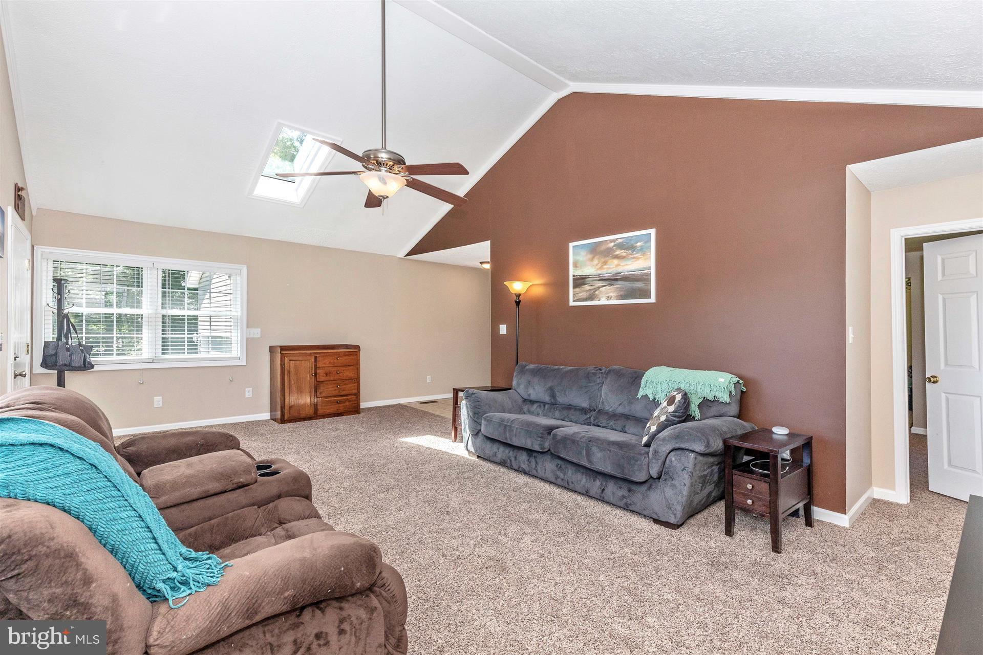 146 Clearview Road Hedgesville, WV 25427 - Photo 5 of 30 Living Room