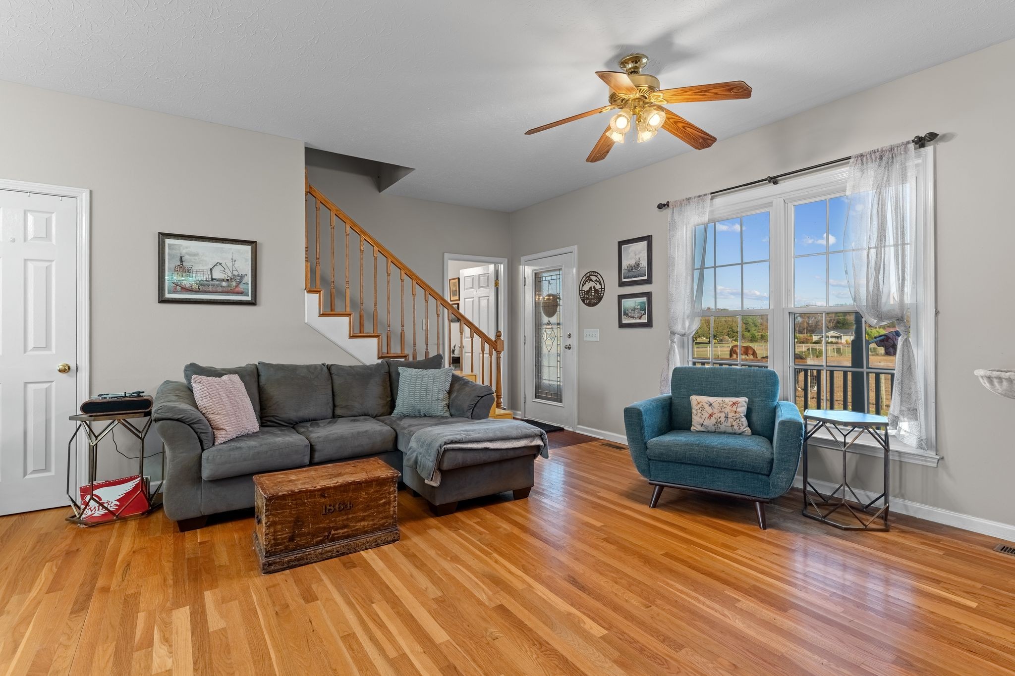 3736 Armstrong Road Springfield, TN 37172 - Photo 6 of 60 a living room with furniture and a wooden floor