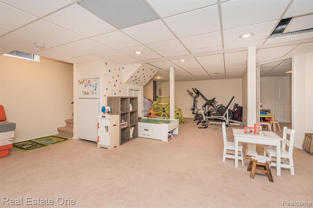 1712 Chase Drive Rochester, MI 48307 - Photo 33 of 44