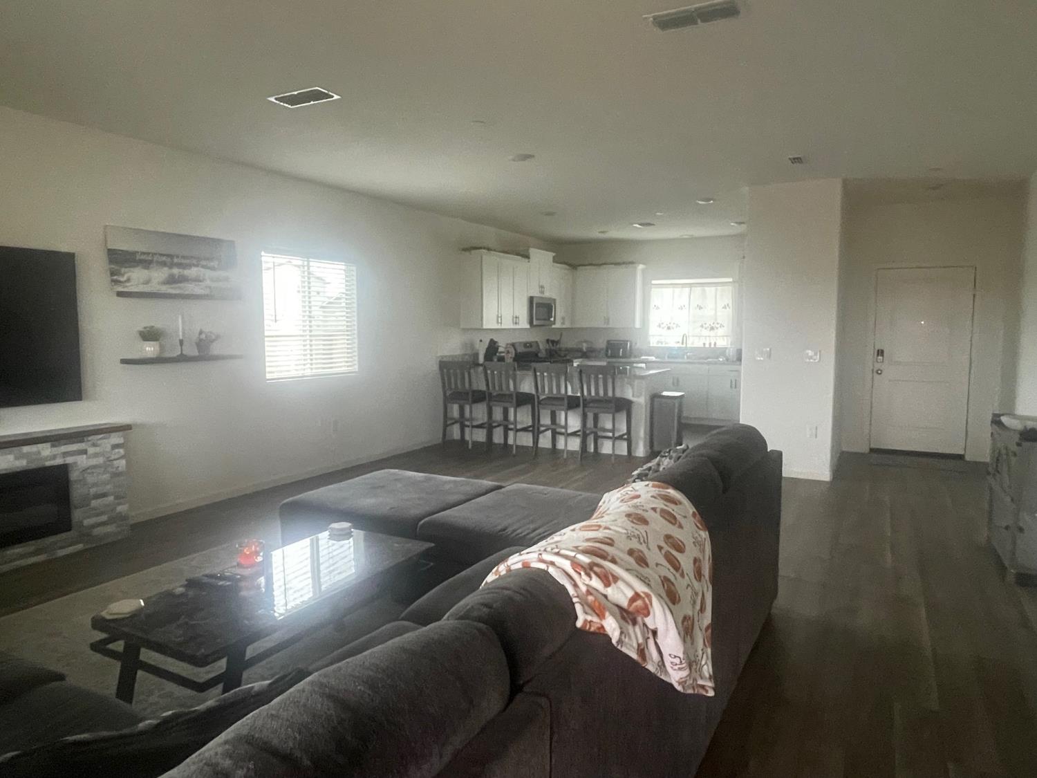 1392 Clara Court Fowler, CA 93625 - Photo 6 of 34