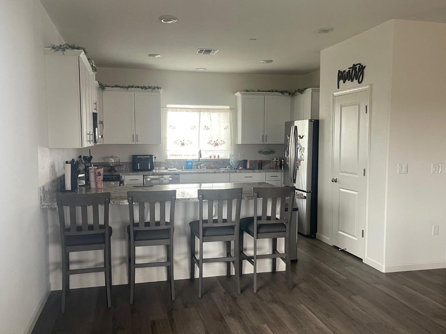 1392 Clara Court Fowler, CA 93625 - Photo 8 of 34