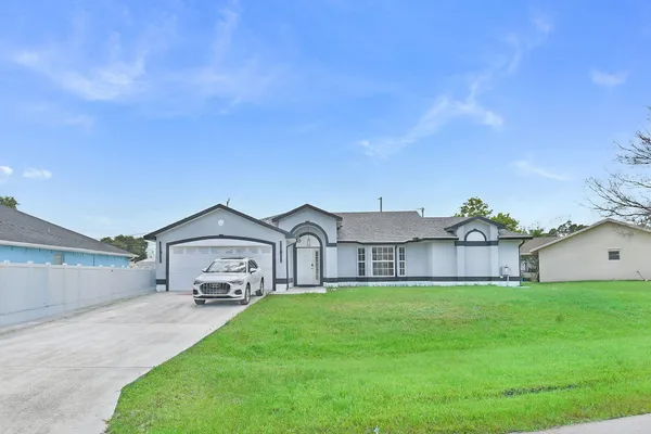 $385,000 | 6915 Northwest Hershy Circle, Port St. Lucie, FL 34983