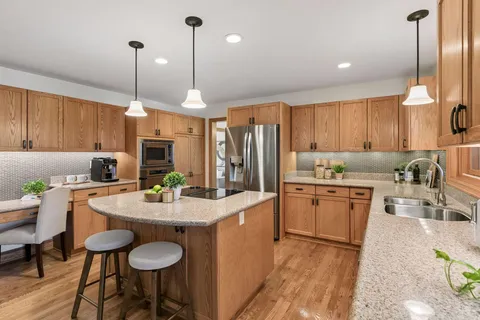 $1,650,000 | 12030 28th Avenue North, Plymouth, MN 55441