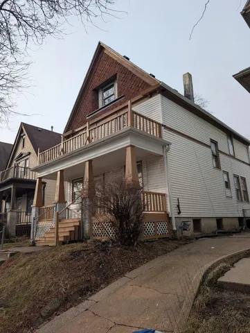 $214,900 | 2631 North Richards Street, Milwaukee, WI 53212