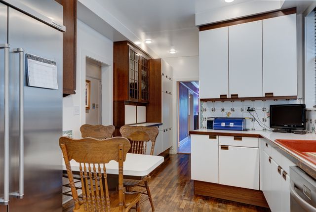 $625,000 | 542 Sheridan Road, Unit 2, Evanston, IL 60202