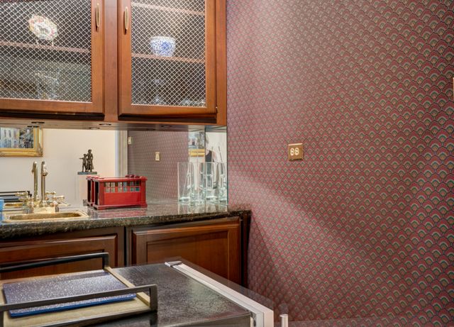 $625,000 | 542 Sheridan Road, Unit 2, Evanston, IL 60202