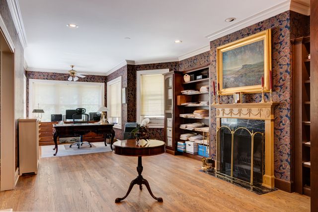 $625,000 | 542 Sheridan Road, Unit 2, Evanston, IL 60202