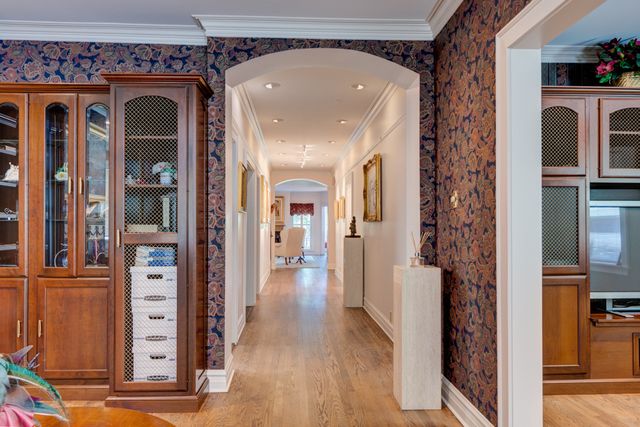 $625,000 | 542 Sheridan Road, Unit 2, Evanston, IL 60202