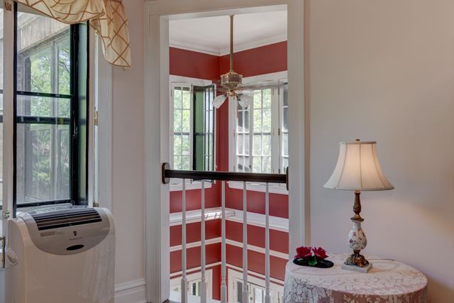 $625,000 | 542 Sheridan Road, Unit 2, Evanston, IL 60202