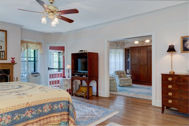 $625,000 | 542 Sheridan Road, Unit 2, Evanston, IL 60202