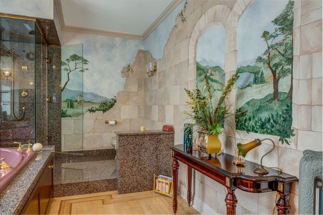 $625,000 | 542 Sheridan Road, Unit 2, Evanston, IL 60202