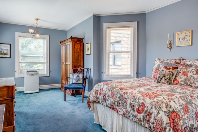 $625,000 | 542 Sheridan Road, Unit 2, Evanston, IL 60202