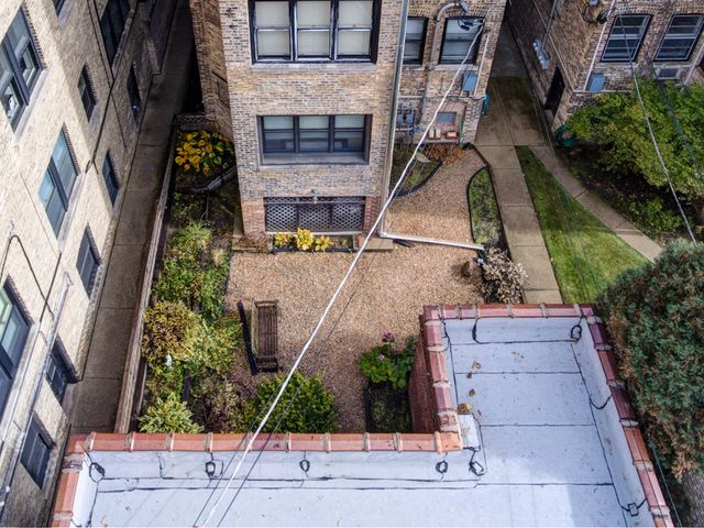 $625,000 | 542 Sheridan Road, Unit 2, Evanston, IL 60202
