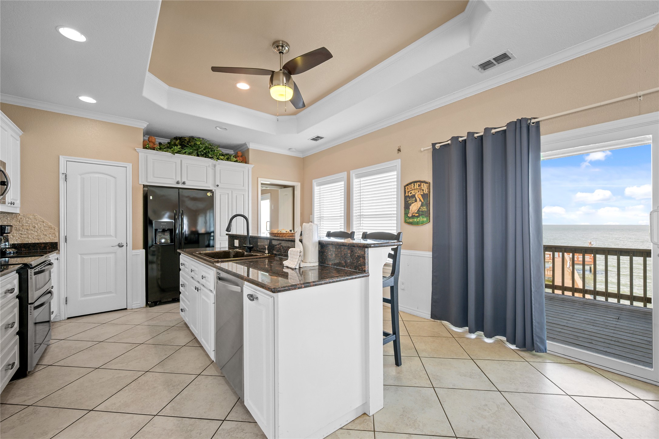 740 Copano Cove Road Rockport, TX 78382 - Photo 13 of 41