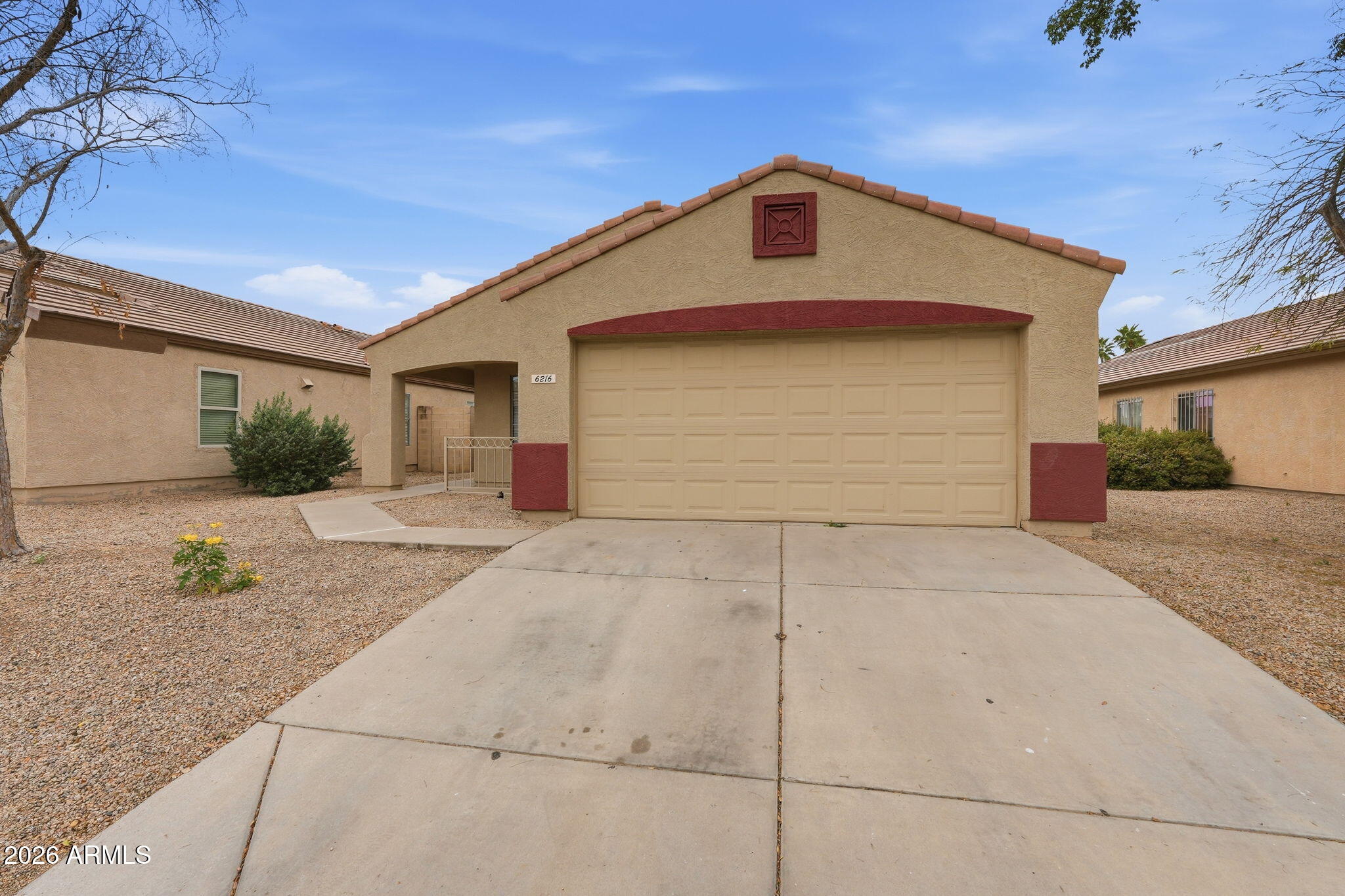 6216 South 16th Lane Phoenix, AZ 85041 - Photo 2 of 31 002_ListerPros